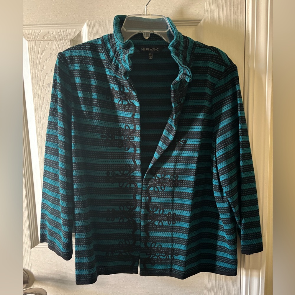 Ming wang PL jacket with front clasp in turquoise & black